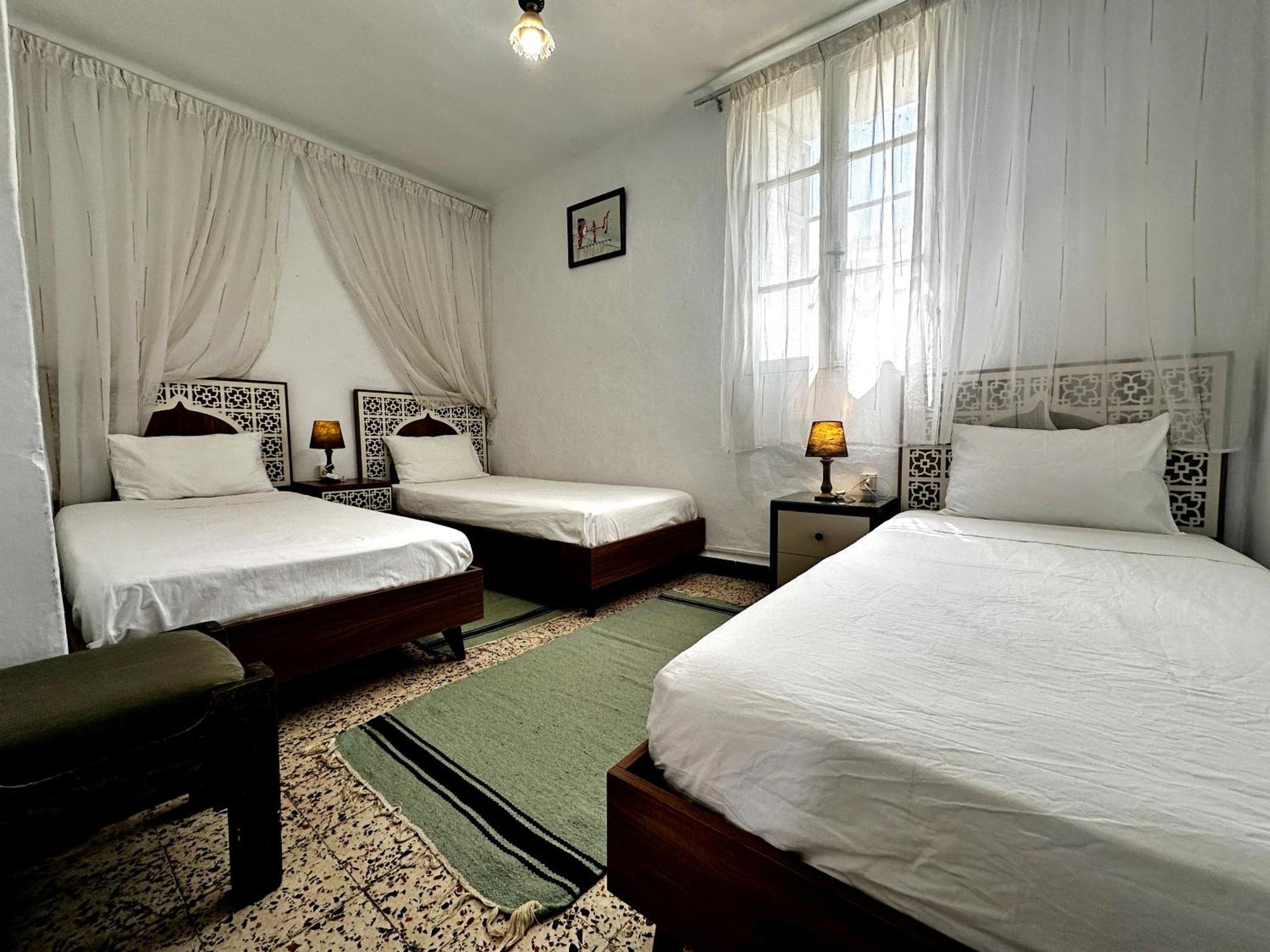 Hotel Paris 2*